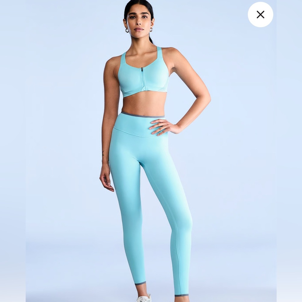 Victoria’s Secret Light Blue Women's Sports Bra - Picture 4 of 6
